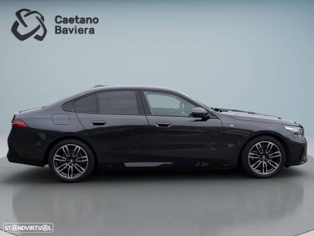 BMW 530 e Pack Desportivo M - 9