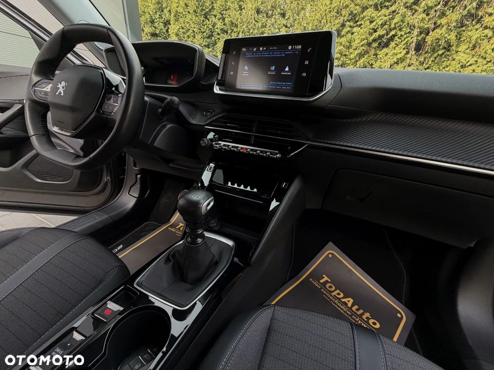 Peugeot 2008 1.2 PureTech Allure Pack S&S - 17