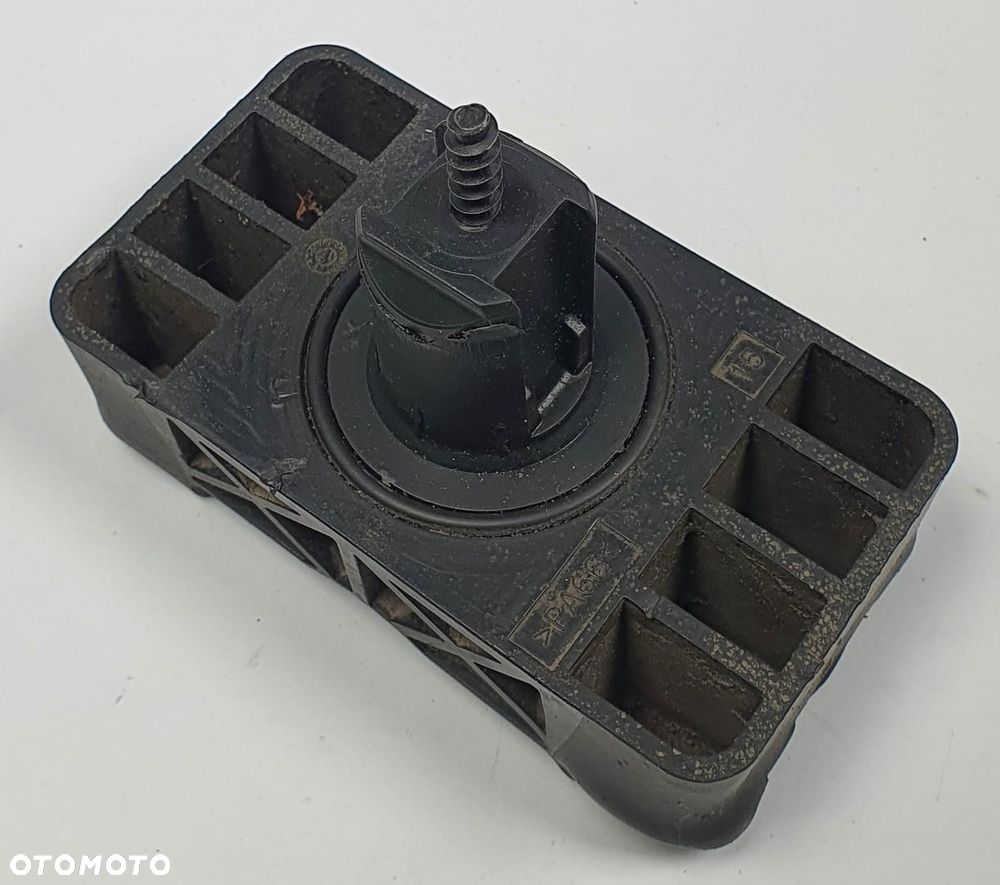 GUMA PODKŁADKA POD LEWAREK MERCEDES W205 A2046920028 A2046900009 - 3