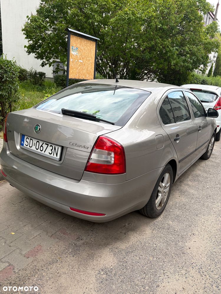 Skoda Octavia 1.4 TSI Ambiente - 3