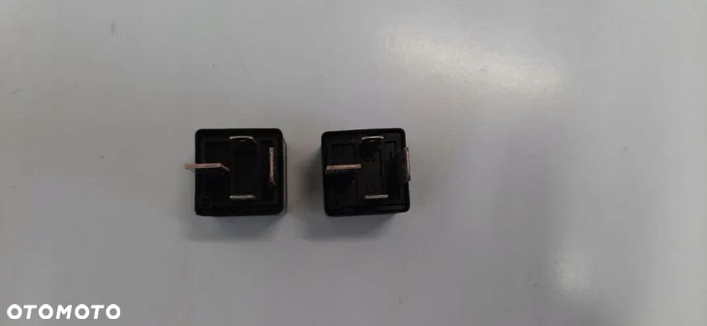 PRZEKAŹNIK FIAT GRAND PUNTO EVO46520439 12r 4PIN - 4