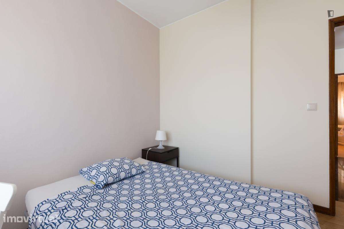 Quarto - localizado em Rio Tinto Porto - Grande imagem: 2/22