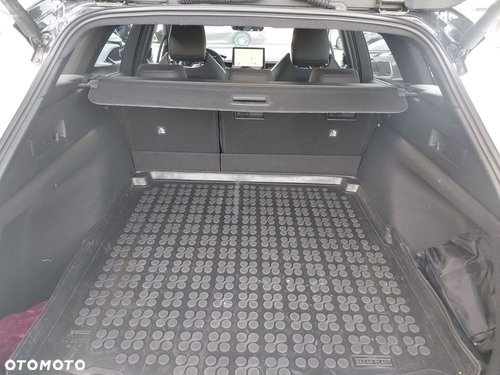 Toyota Corolla 1.8 Hybrid GR Sport - 13