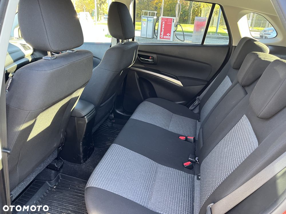 Suzuki SX4 - 8