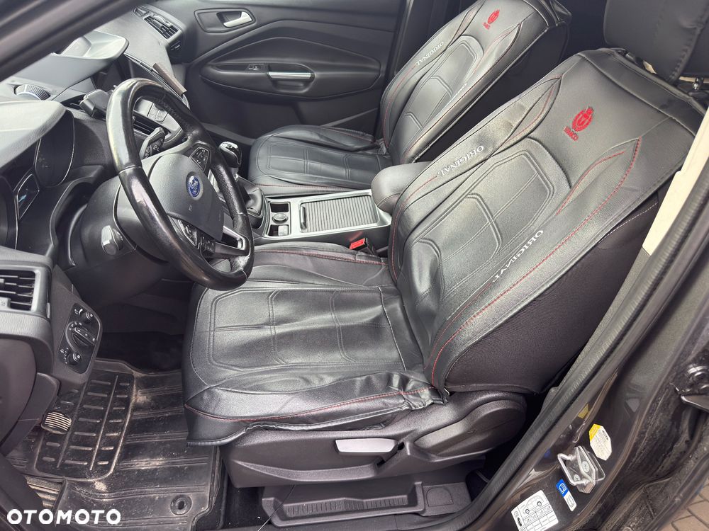 Ford Kuga - 10