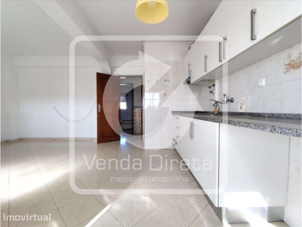 T3 com 100 m² no Montijo | Excelente Localização e Boa Exposição Solar - Grande imagem: 3/21