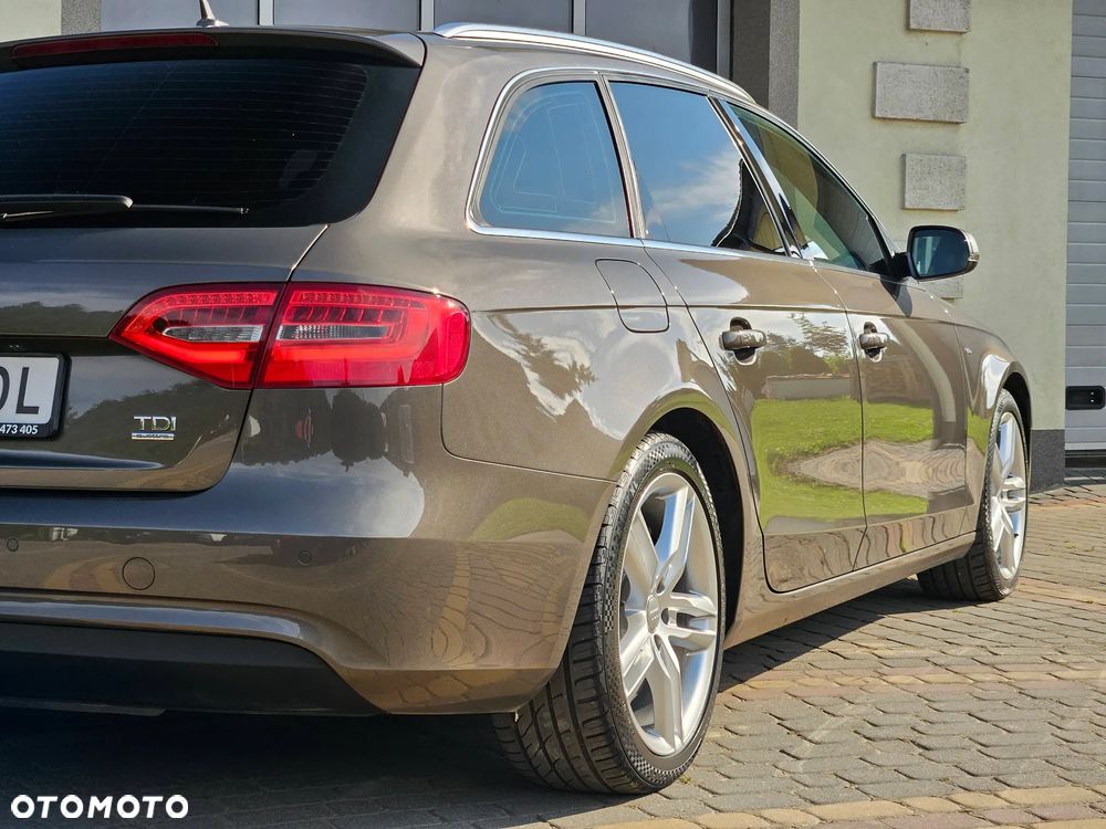 Audi A4 Avant 2.0 TDI DPF quattro S line Sportpaket - 13