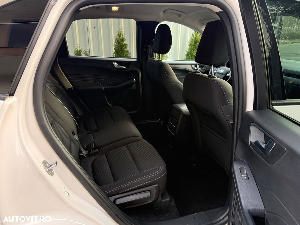 Ford Kuga 1.6 EcoBoost 2x4 Titanium - 24