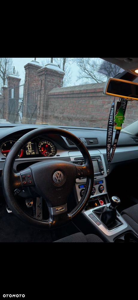 Volkswagen Passat - 5