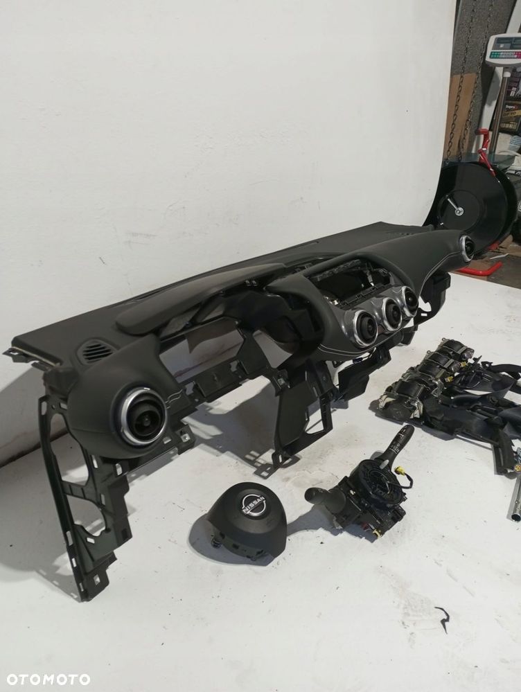 Konsola pulpit deska NISSAN JUKE II F16 - 6