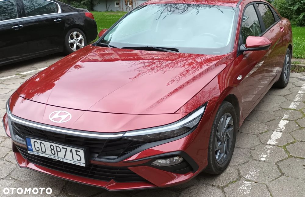 Hyundai Elantra - 11