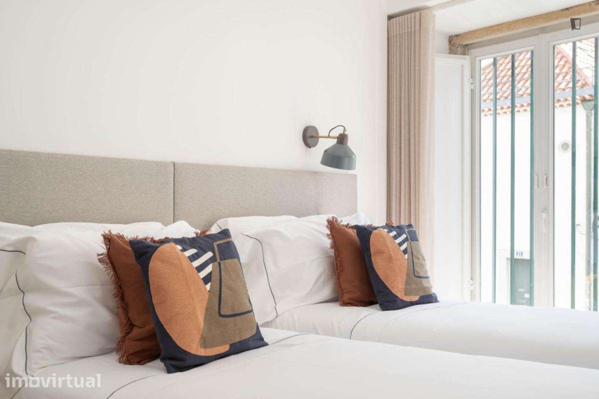Quarto - localizado em Santos Lisbon - Grande imagem: 3/23