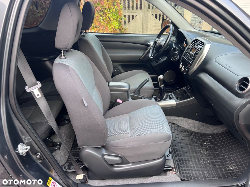 Toyota RAV4 2.0 VVT-i Luna - 15