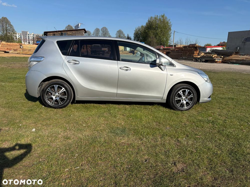 Toyota Verso 1.8 Sol 7os - 6