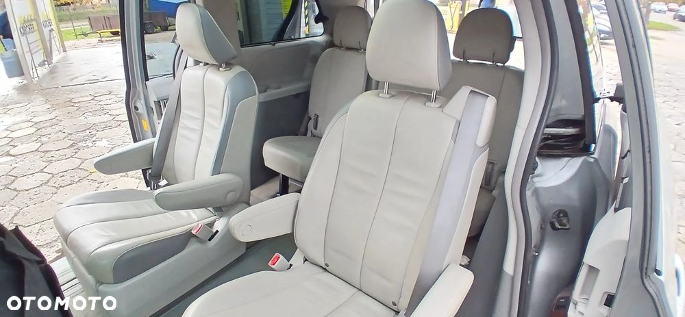 Toyota Sienna 3.5 V6 Limited AWD - 10