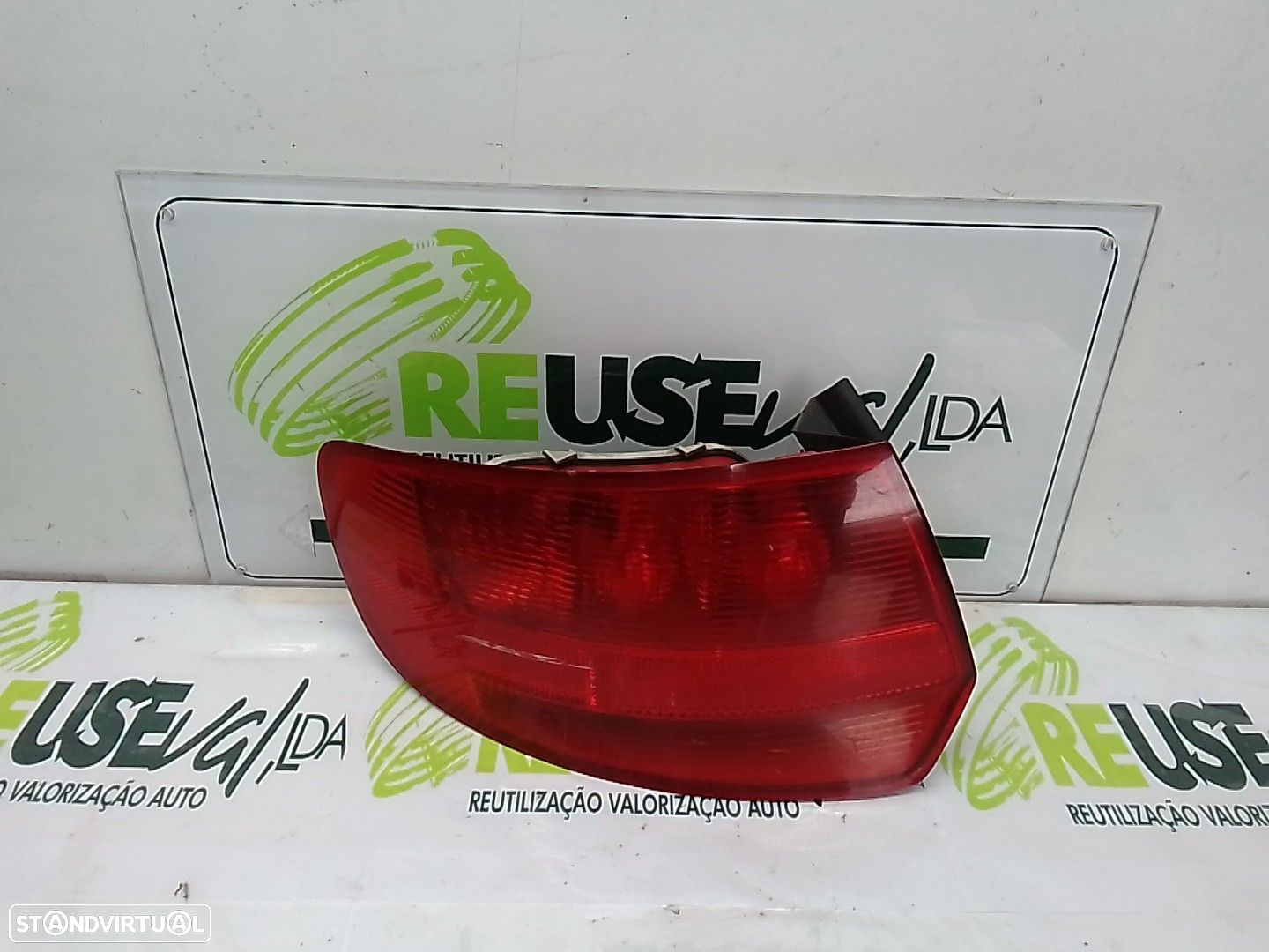 Farolim Stop Esq Audi A3 (8P1) - 1