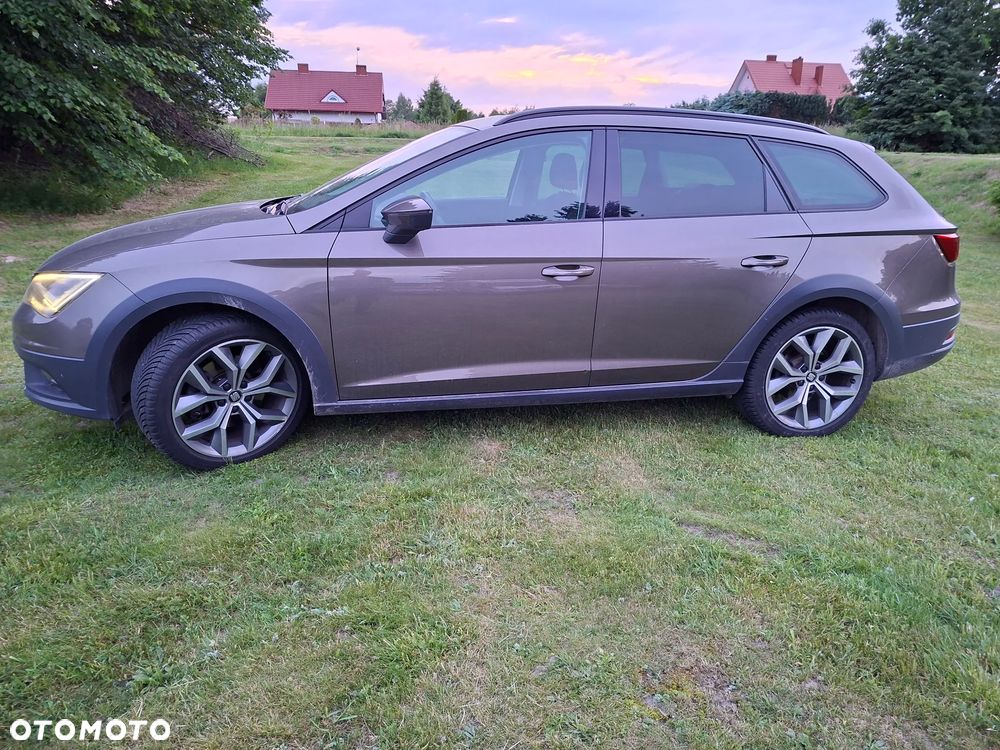 Seat Leon 1.8 TSI Xcellence S&S DSG - 3