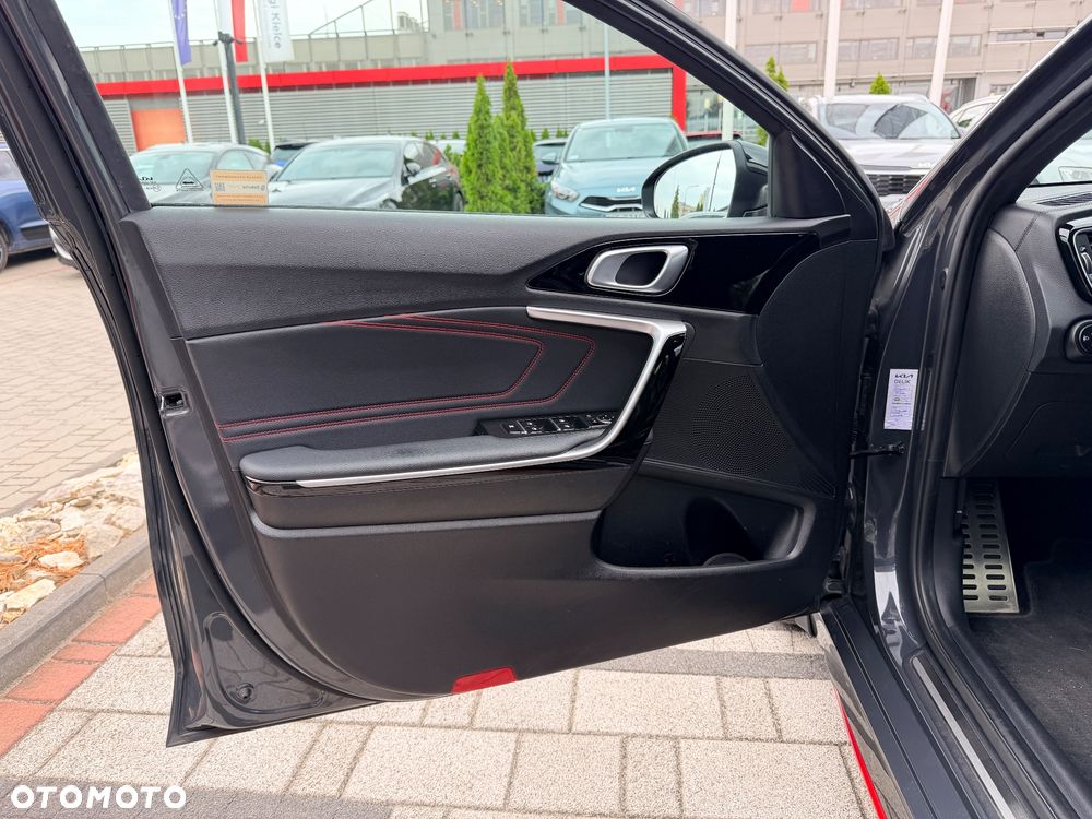 Kia ProCeed 1.6 T-GDI GT DCT - 22