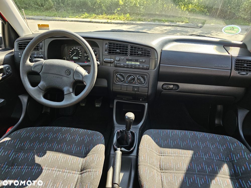 Volkswagen Golf - 21