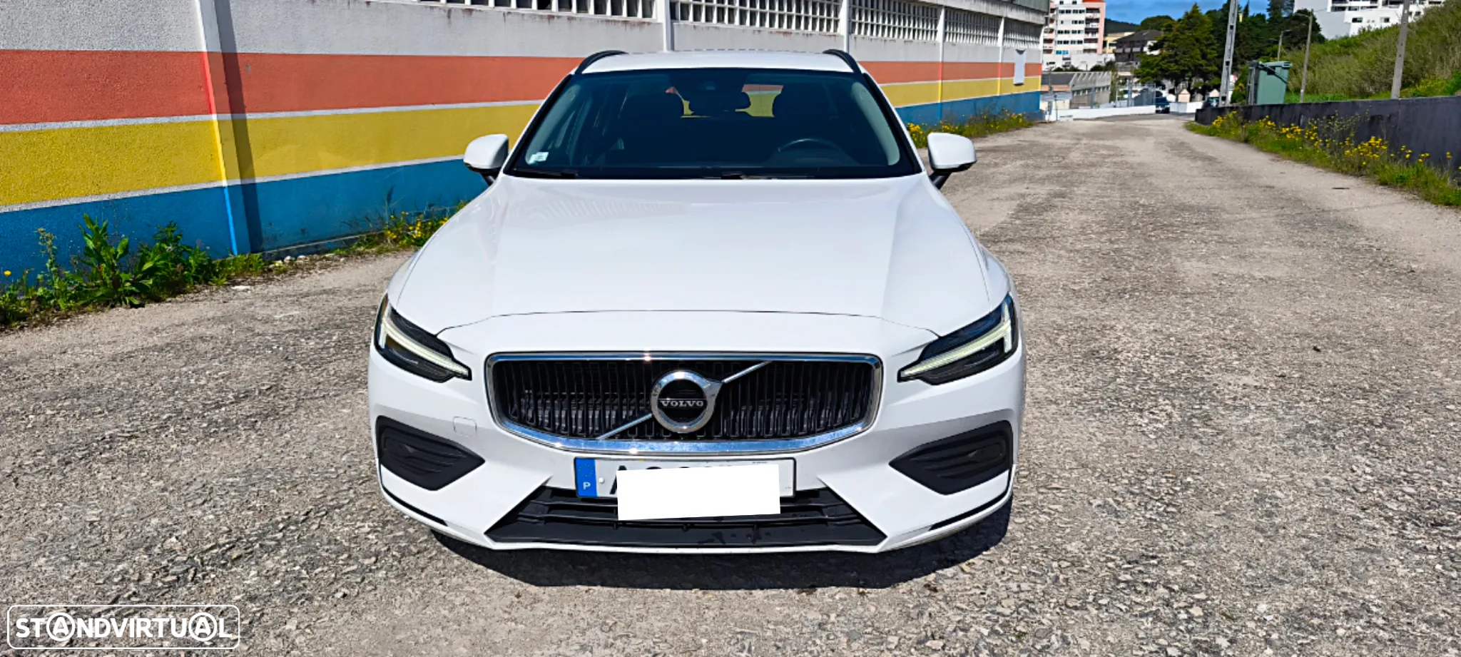 Volvo V60 2.0 D3 Momentum Geartronic - 4