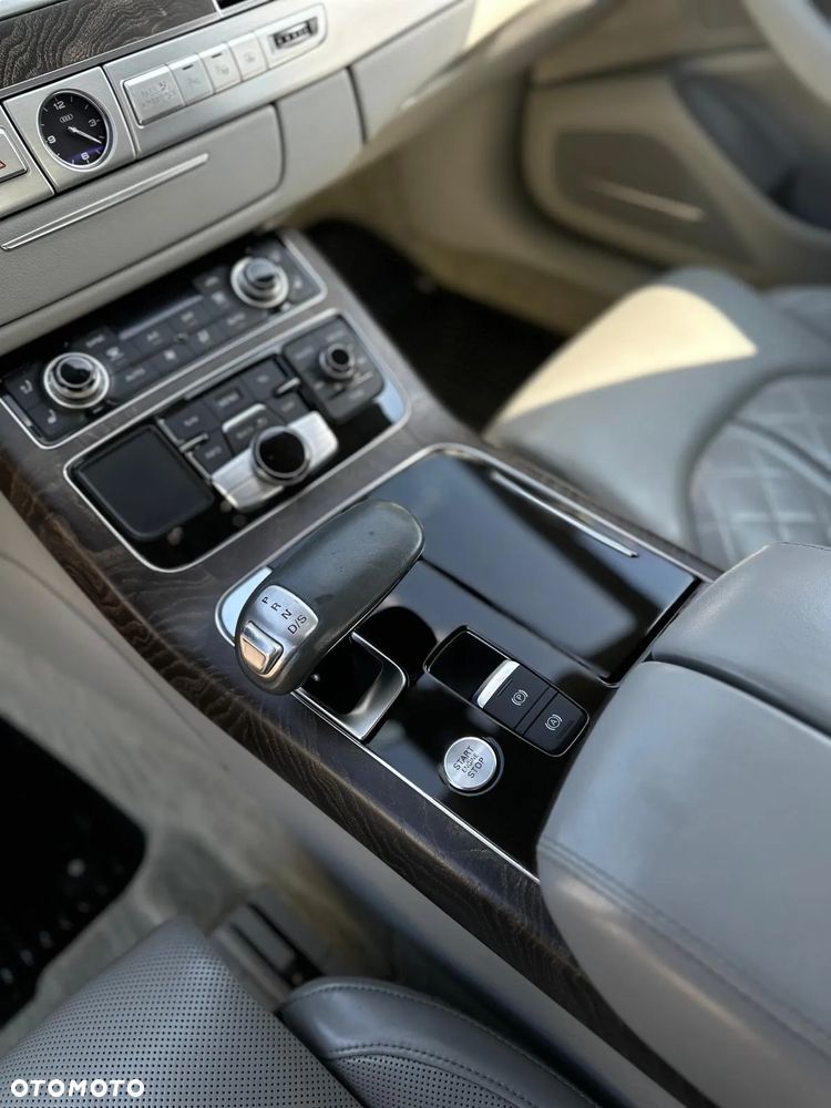 Audi A8 4.2 TDI DPF (clean diesel) quattro tiptronic - 3