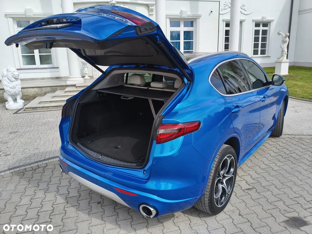 Alfa Romeo Stelvio 2.0 Turbo 16V AT8-Q4 Veloce Ti - 25