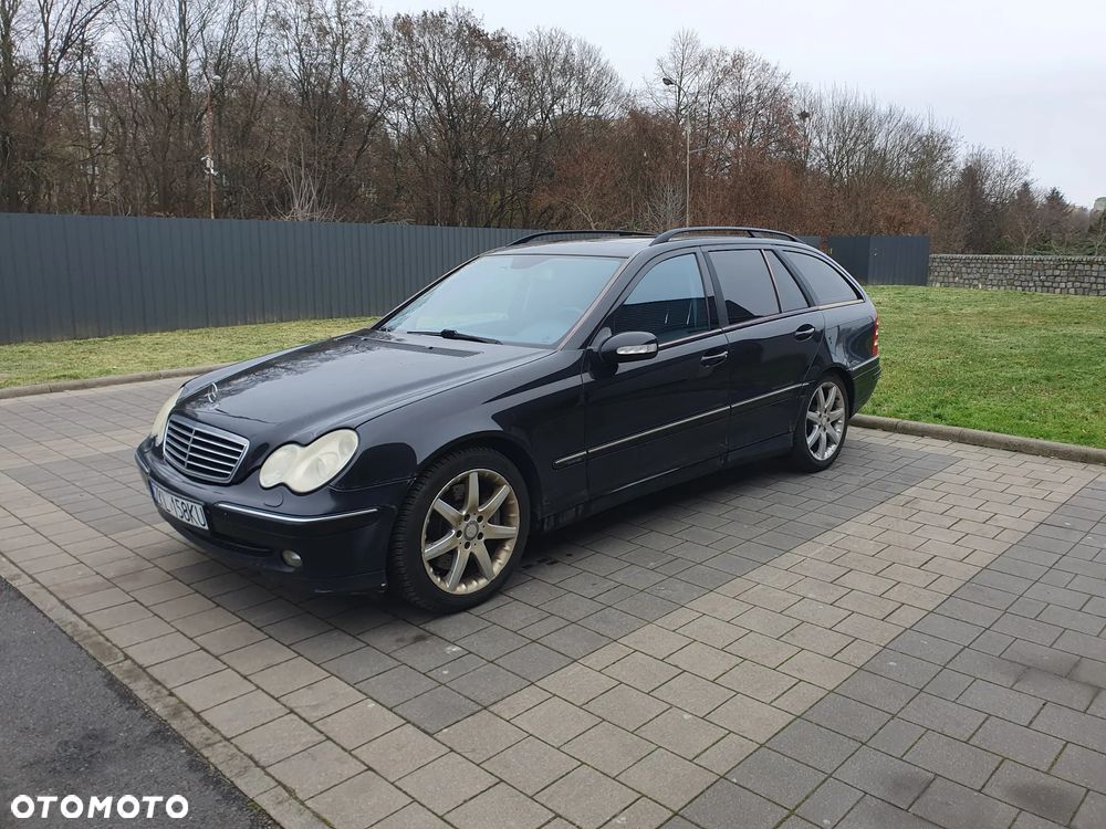 Mercedes-Benz Klasa C 320 T Avantgarde - 9