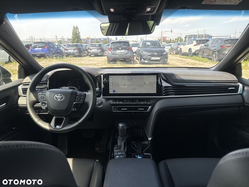 Toyota Camry - 12