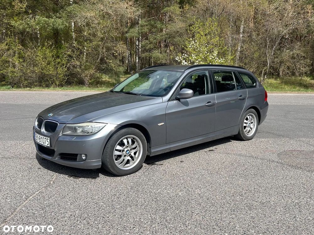 BMW Seria 3 318d DPF - 1