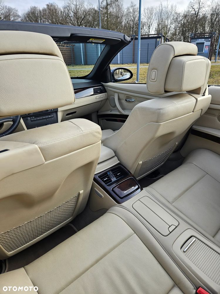 BMW Seria 3 335i - 18