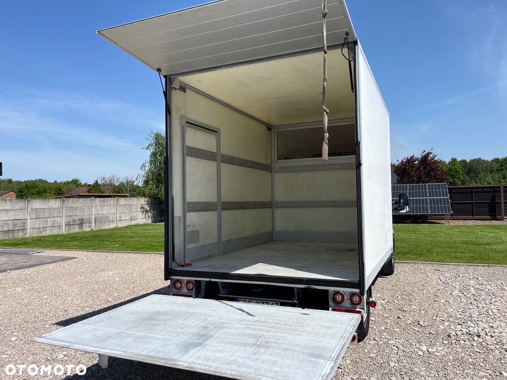 Iveco DAILY 35-210 * kontener * winda * SUPER STAN automat 3.0 2018rok - 9