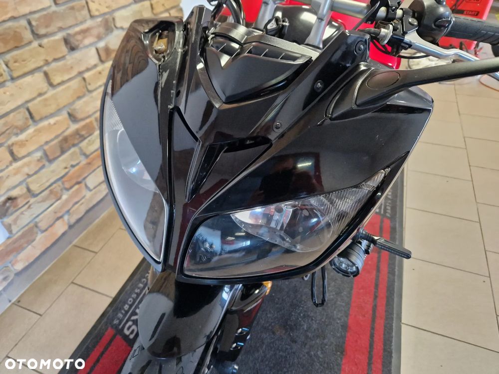 Yamaha FZ - 23