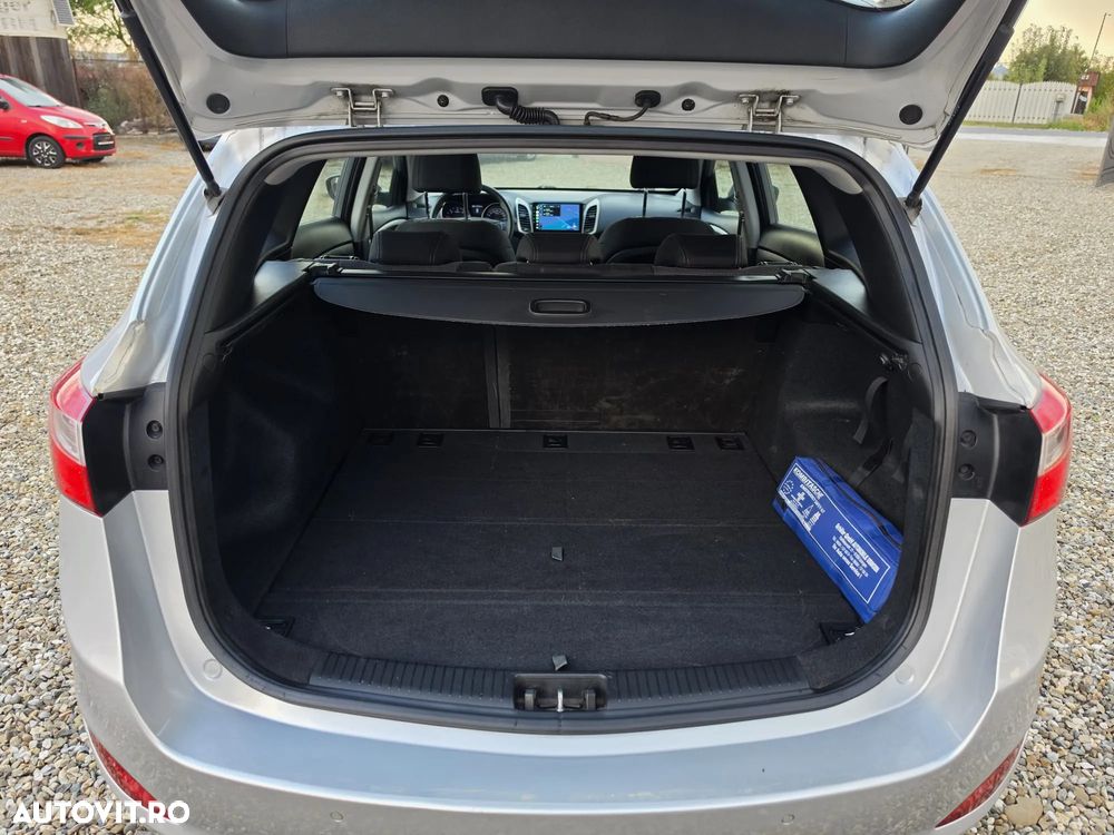 Hyundai i30 blue 1.6 CRDi Classic - 9