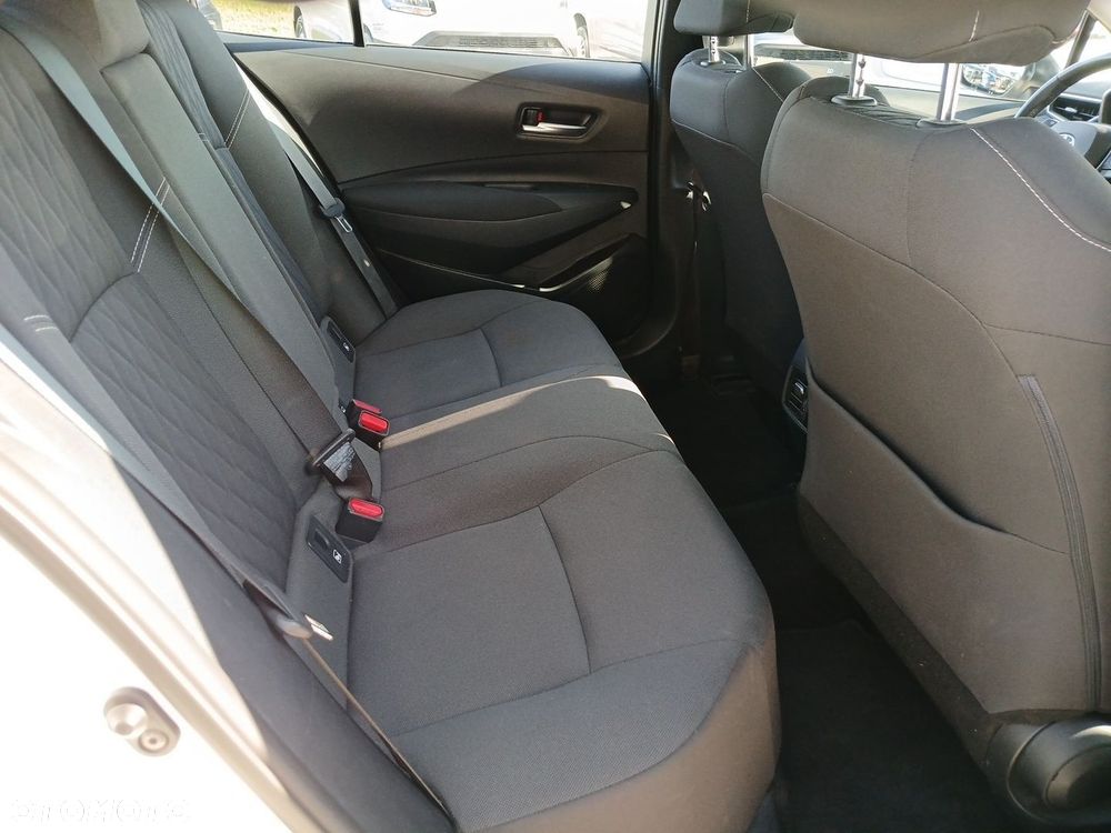 Toyota Corolla - 21