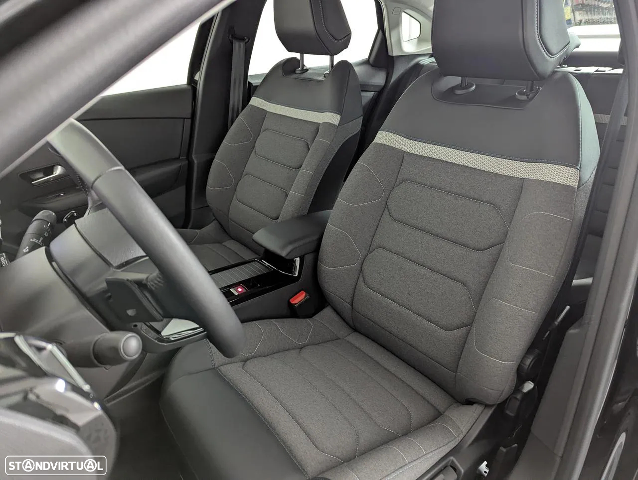 Citroën C4 X 1.2 PureTech Plus EAT8 - 17