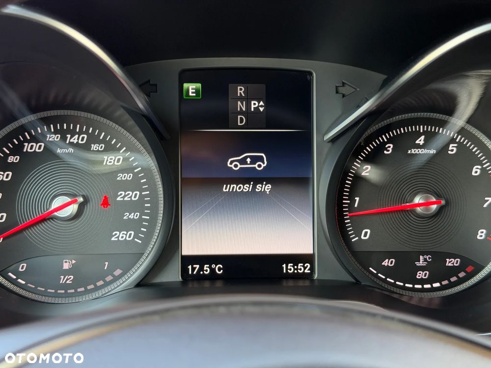 Mercedes-Benz GLC - 35