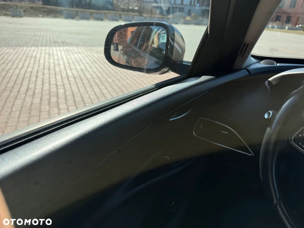 Jaguar XE 2.0 D Pure - 16