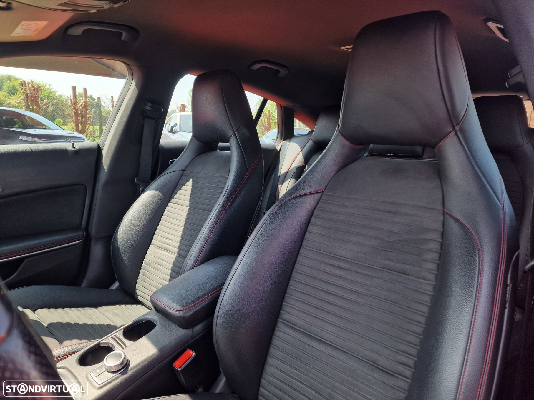 Mercedes-Benz CLA 180 - 9