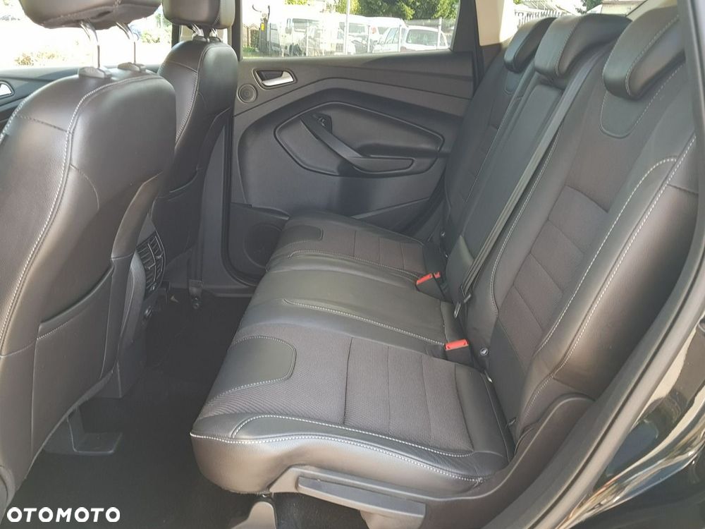 Ford Kuga 1.6 EcoBoost 2x4 Titanium - 11