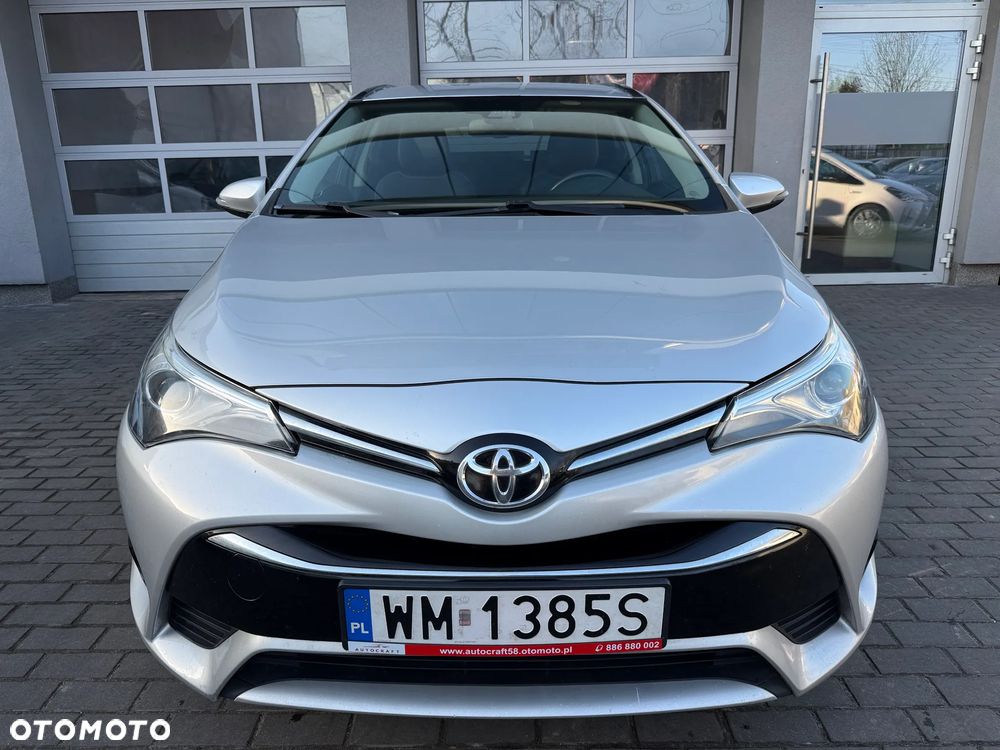 Toyota Avensis 2.0 D-4D Premium - 24