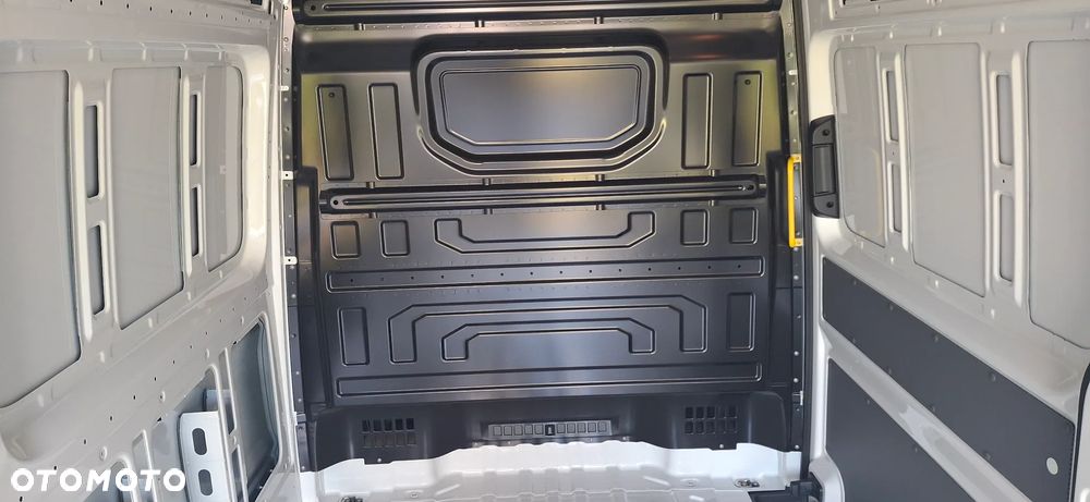 Volkswagen Crafter - 22