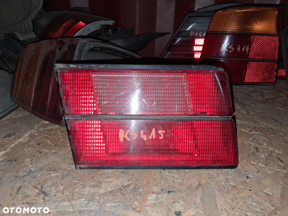 LAMPA TYLNA PRAWA BMW E34 - 1