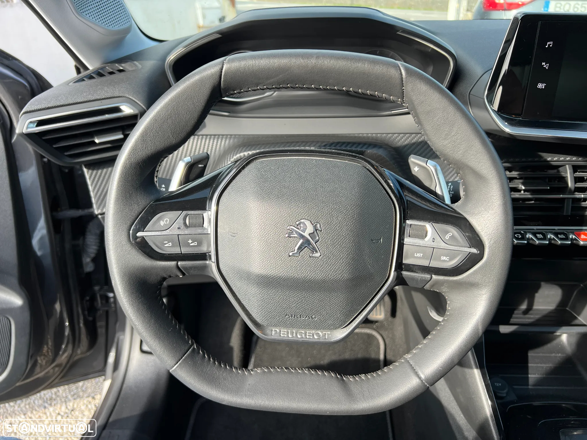 Peugeot 208 1.2 PureTech Allure Pack EAT8 - 17
