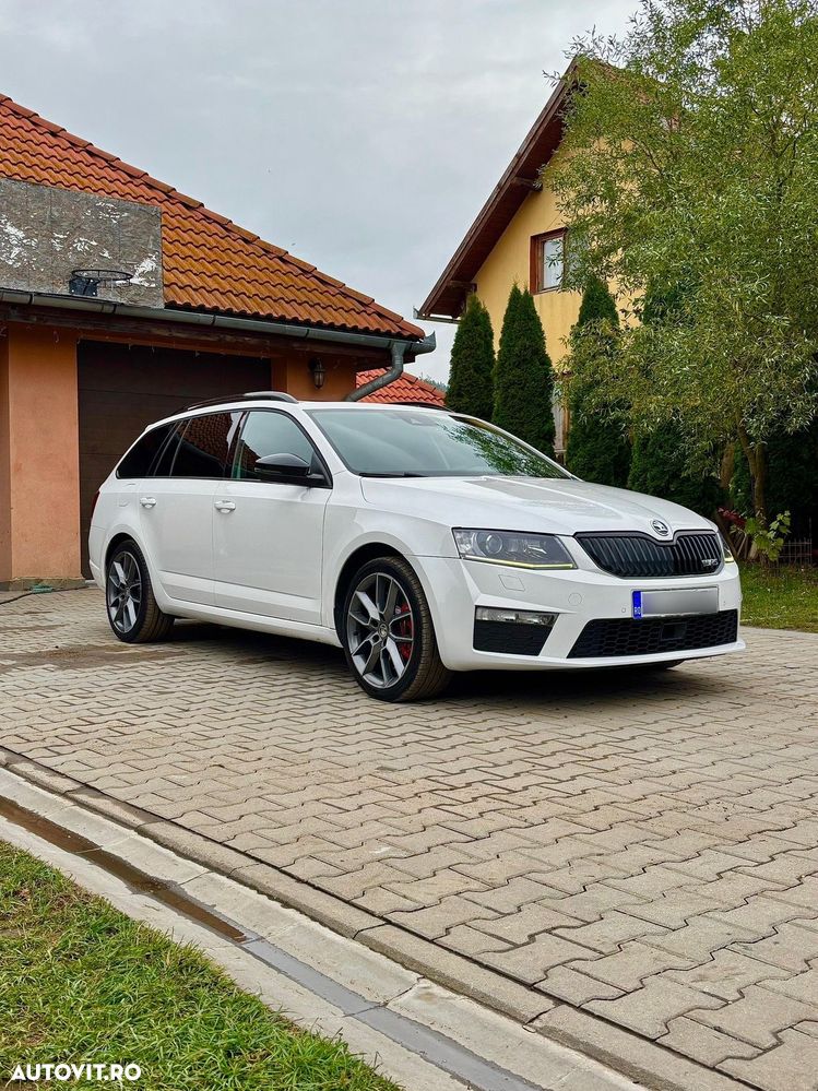 Skoda Octavia 2.0 TDI DSG RS - 1