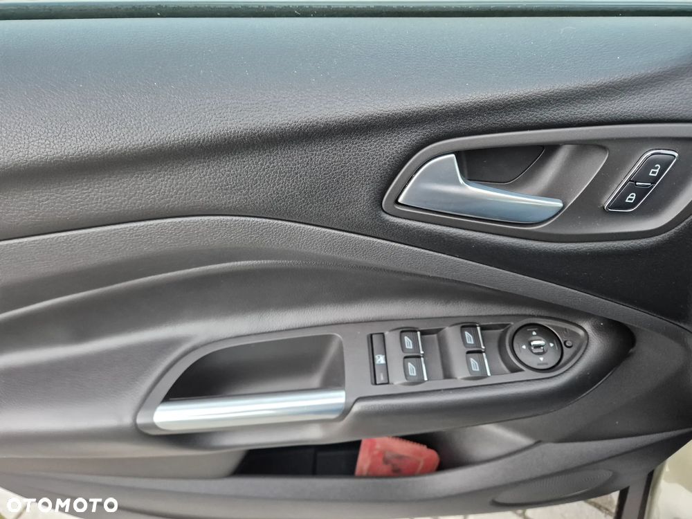 Ford Kuga 1.6 EcoBoost 2x4 SYNC - 15