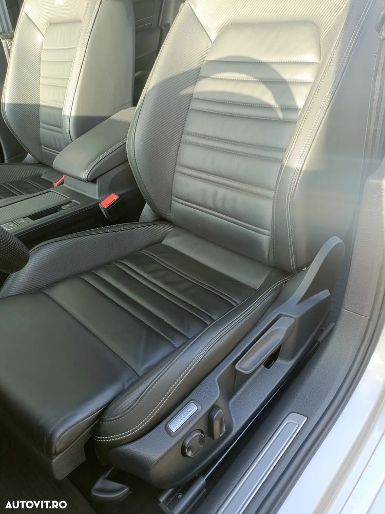 Volkswagen Passat Variant 2.0 TDI 4Mot DSG Highline - 16