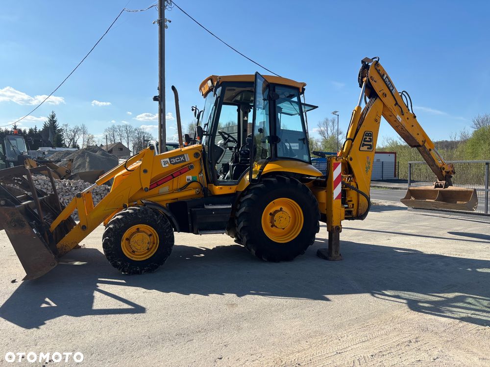 JCB 3CX - 16