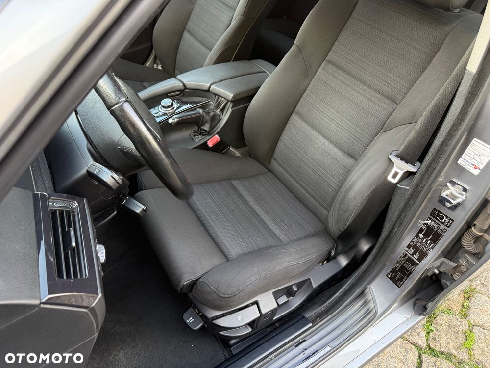 BMW Seria 5 525d - 21