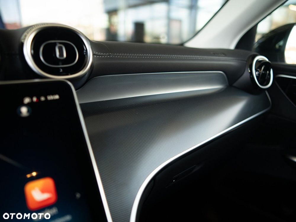 Mercedes-Benz GLC - 26