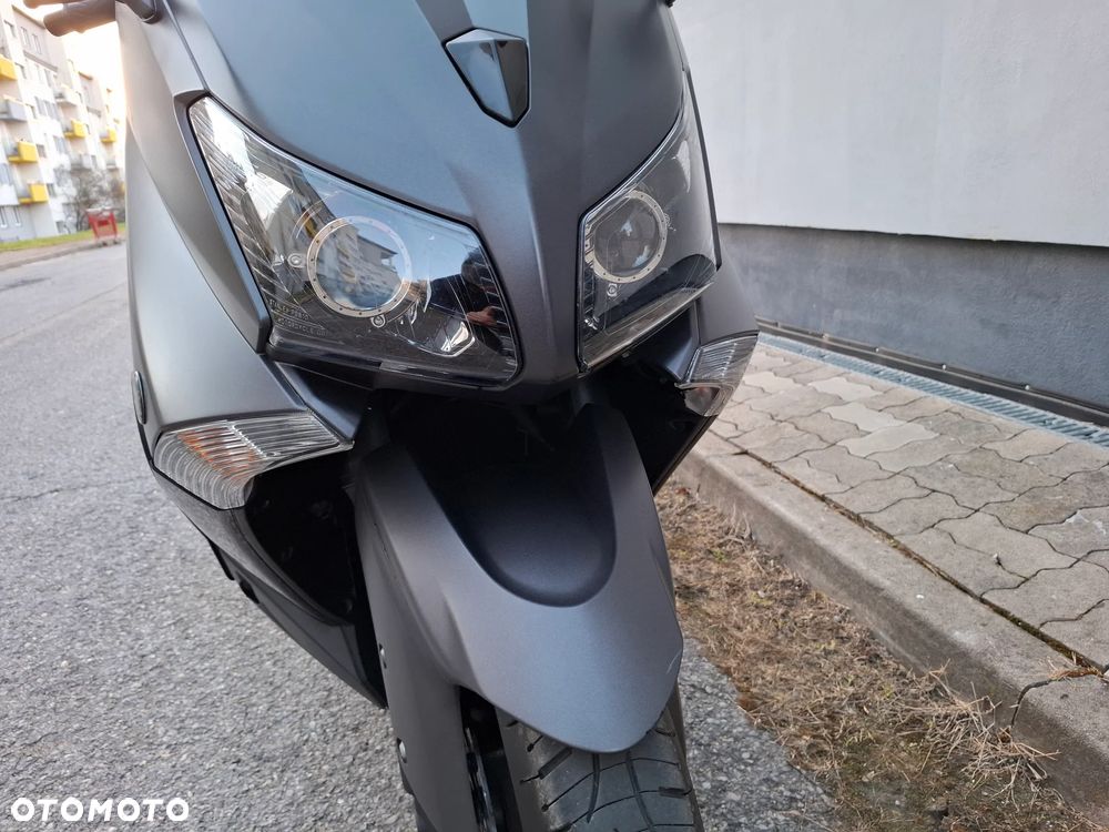 Yamaha Tmax - 7